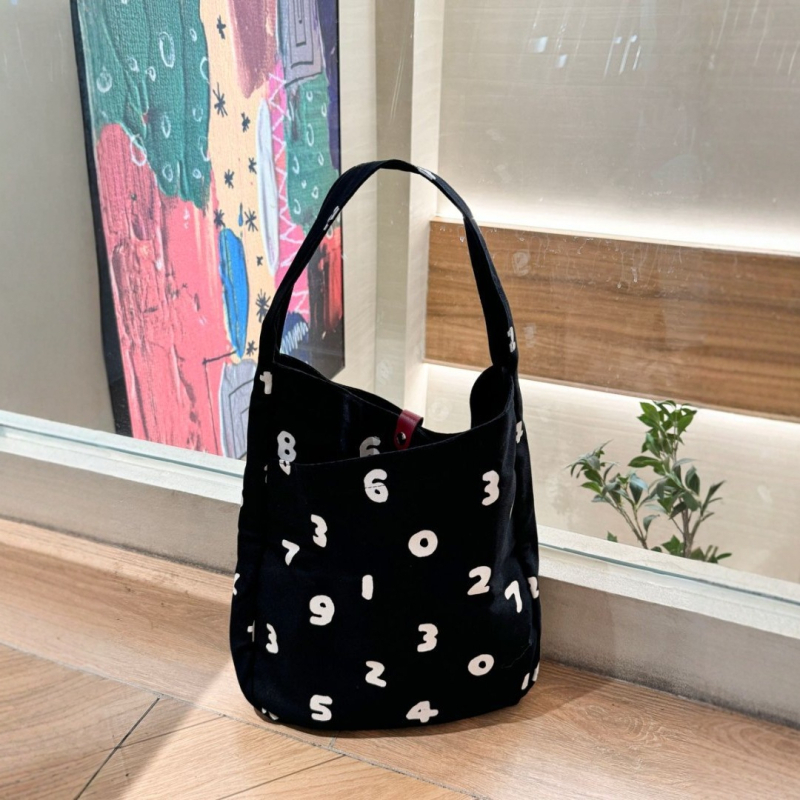 Torba Tote — ulični stil; platno; horizontalni kvadratni oblik (magnetni zatvarač; džep sa zipom)