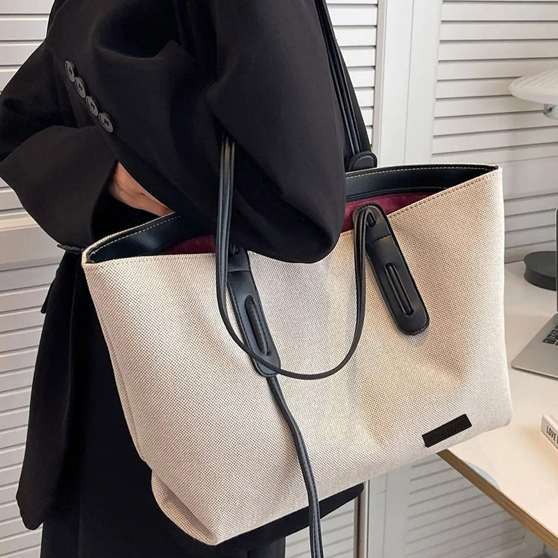 Tote torba od platna, casual stil, horizontalni kvadratni oblik, zatvarač, džep za telefon