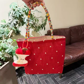 Ръчна чанта полиестер, хоризонтална квадратна форма, магнитно закопчаване, памучна подплата