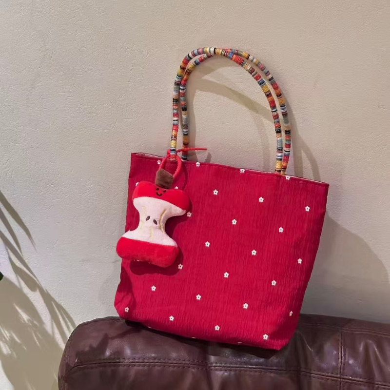 Ръчна чанта полиестер, хоризонтална квадратна форма, магнитно закопчаване, памучна подплата