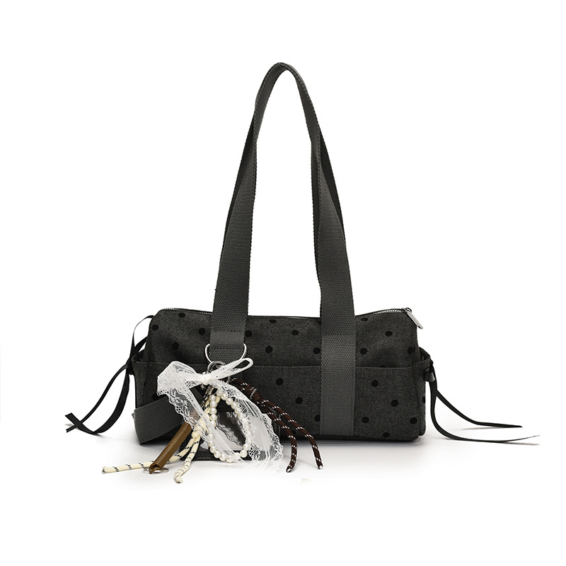 Platnena torba u urbanom minimalističkom stilu, oblik košare (bucket), zatvaranje zipom, podstava od poliestera, tri naramenice