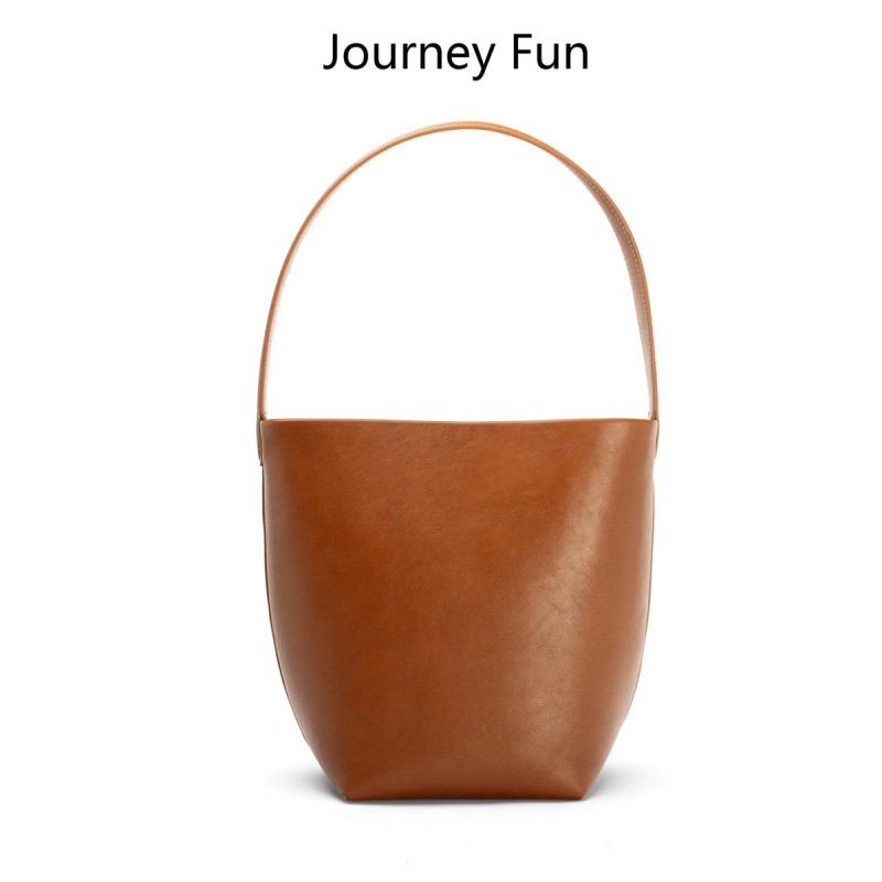 Γυναικεία τσάντα τύπου bucket από δέρμα βοδινού πρώτου στρώματος, μαλακή υφή με επένδυση πολυεστέρα, εσωτερική θήκη για τηλέφωνο