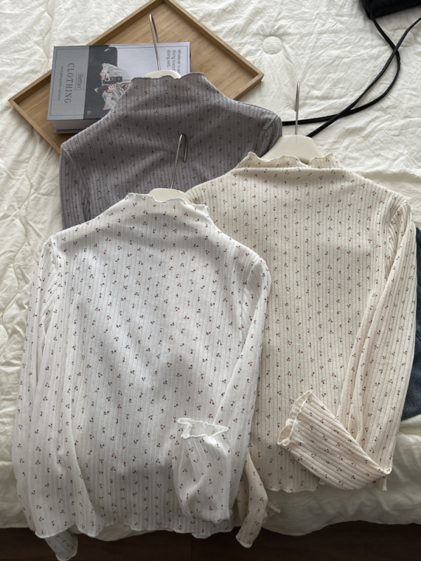 Tricou tricotat pentru femei cu model floral și patchwork dantelat, guler înalt, mâneci lungi, croială Slim