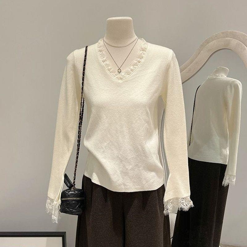 Pulover tricotat cu decolteu în V, mâneci lungi, mânecă tip prințesă, amestec viscose-poliester 79/21