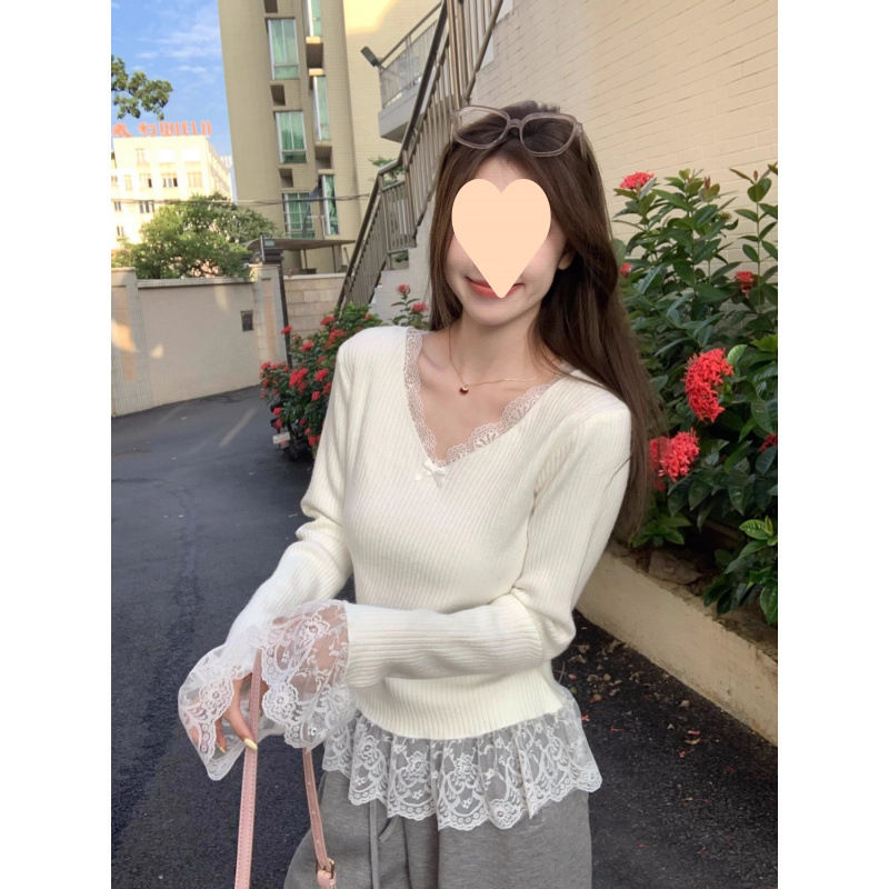 NORNS GIRL tricou din modal cu guler înalt, mâneci lungi, model abstract, croială în linie A