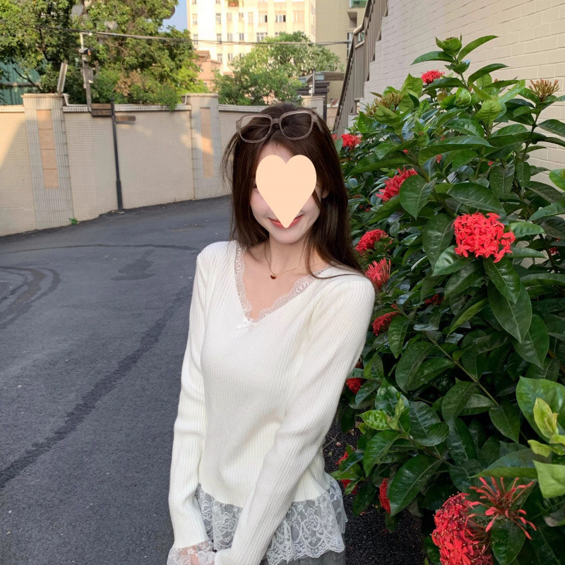 NORNS GIRL tricou din modal cu guler înalt, mâneci lungi, model abstract, croială în linie A