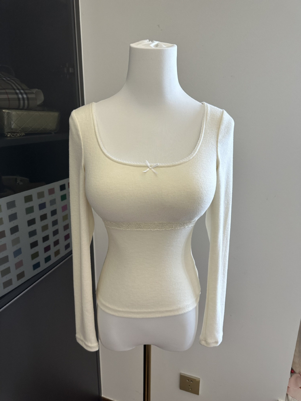 Uski top s čipkom, dugi rukavi, četvrtasti izrez, s izvadivim umetkom za poprsje – Spandex