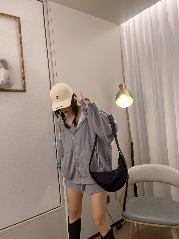 Crossbody torba od Oxford platna, zatvarač, unutarnja džep, džepovi za mobitel i identifikaciju, jedna naramenica