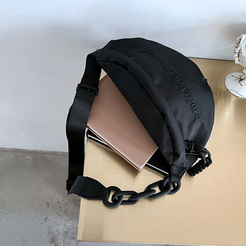 Torba za prsa, crossbody dizajn, poliester, najlon podstava, unutarnji džep sa zipom