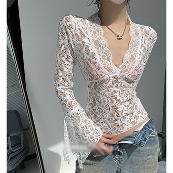 Tricou damă cu dantelă îmbinată în V, mâneci lungi, poliester, stil retro-literar, toamnă 2024