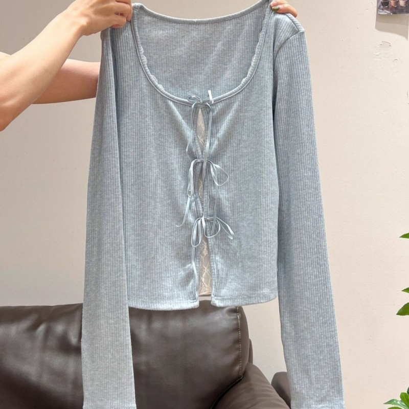 Ženski T-shirt s čipkastim umetkom i kvadratnim izrezom, dugi rukav, tijesni kroj, poliester