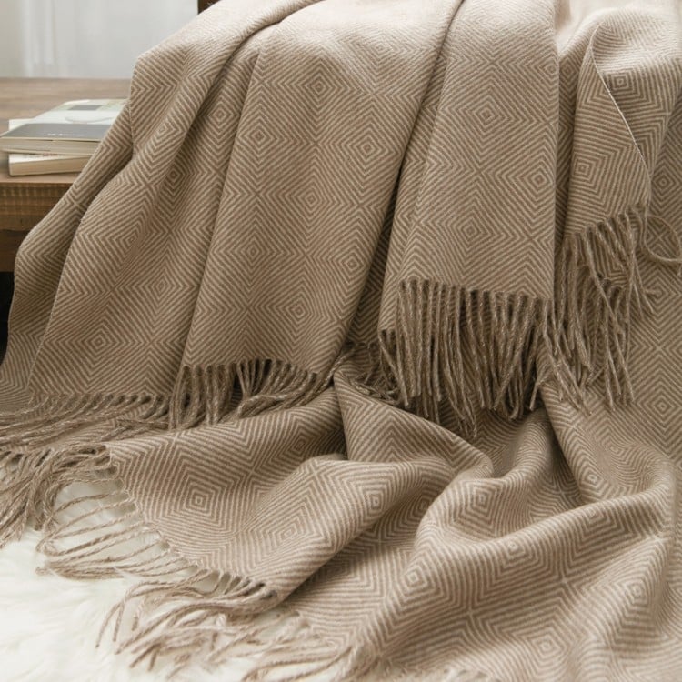 Neck ballet pătură de lână cu carouri geometrice, 100% lână, 800-999 g, pentru toate anotimpurile