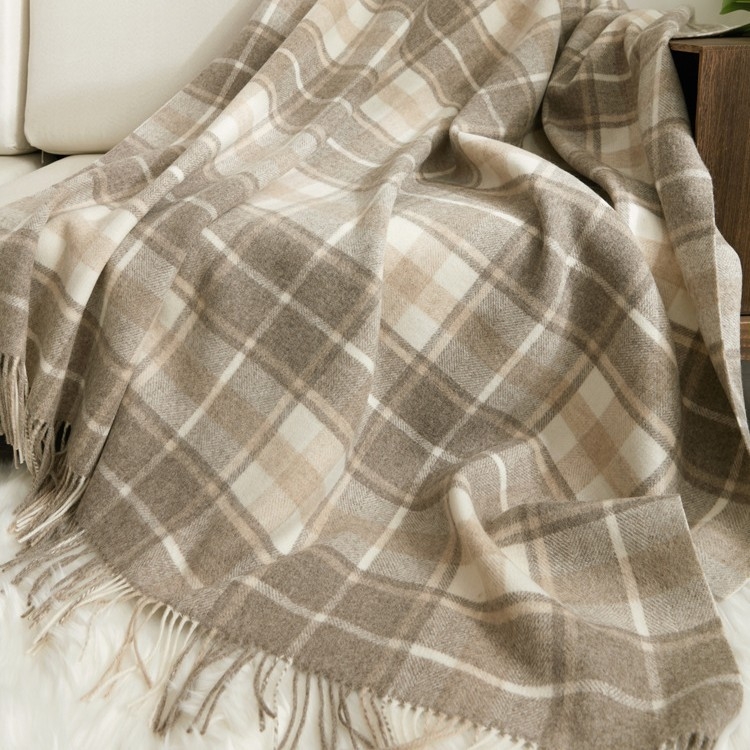 Neck ballet pătură de lână cu carouri geometrice, 100% lână, 800-999 g, pentru toate anotimpurile