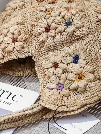 Geantă tote din rafia, împletită, formă de inimă, deschidere sus, buzunar interior pentru ID (rafia; împletită; formă de inimă; deschidere sus; buzunar interior pentru ID)