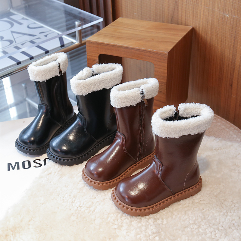 Lányok téli bakancsok, felső rész mikroszálas bőrből, gumírozott talp, oldalsó cipzár, vízálló és melegen tartó, kopásálló