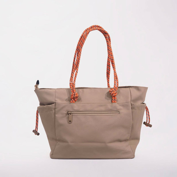 Női Tote táska dupla vállpánttal, cipzáras zárás, belső cipzáras zseb, vízszintes négyszögletes forma