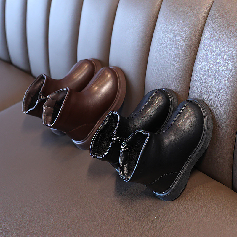 Uniszex gyerek téli csizma PU felsőrésszel, gumírozott talppal, oldalsó cipzár, szintetikus gyapjú talpbetét, csúszásmentes