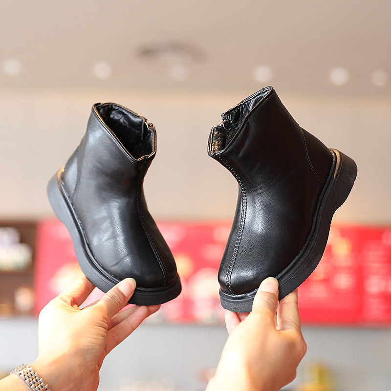 Uniszex gyerek téli csizma PU felsőrésszel, gumírozott talppal, oldalsó cipzár, szintetikus gyapjú talpbetét, csúszásmentes