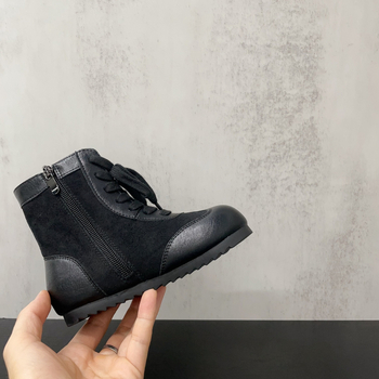 Gyerekeknek szóló középmagasságú csizma, felső része: Super Fiber, gumírozott talp, Velcro-zár, egyszínű mintázat