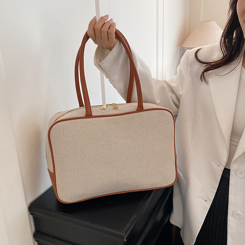 Női szövött tote táska – Szabadidős utazási stílus, Anyag: szalma, Horizontális négyzet alakú, Cipzáras nyitás, Laminált belső zseb cipzárral