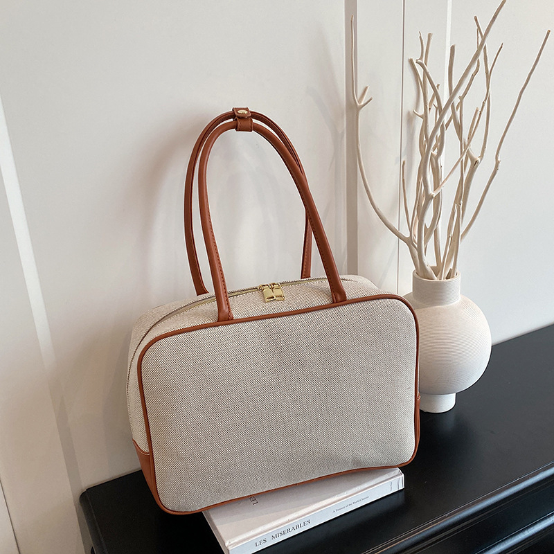 Női szövött tote táska – Szabadidős utazási stílus, Anyag: szalma, Horizontális négyzet alakú, Cipzáras nyitás, Laminált belső zseb cipzárral