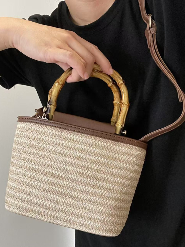 Ženska torbica street fashion od slame, mala horizontalno kvadratna torbica sa zatvaračem i unutarnjom džepom sa zatvaračem, marka Three Cone Elephant