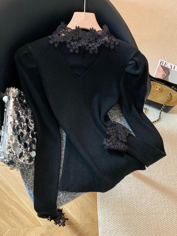 Koreai stílusú kötött felső csipkés patchworkkal, fél magas nyakú, hosszú ujjú, modell A9194