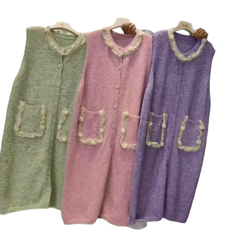 Rochie de maternitate fără mâneci, guler rotund, lungime medie, siluetă prințesă, viscoză 30–50%, toamna 2025