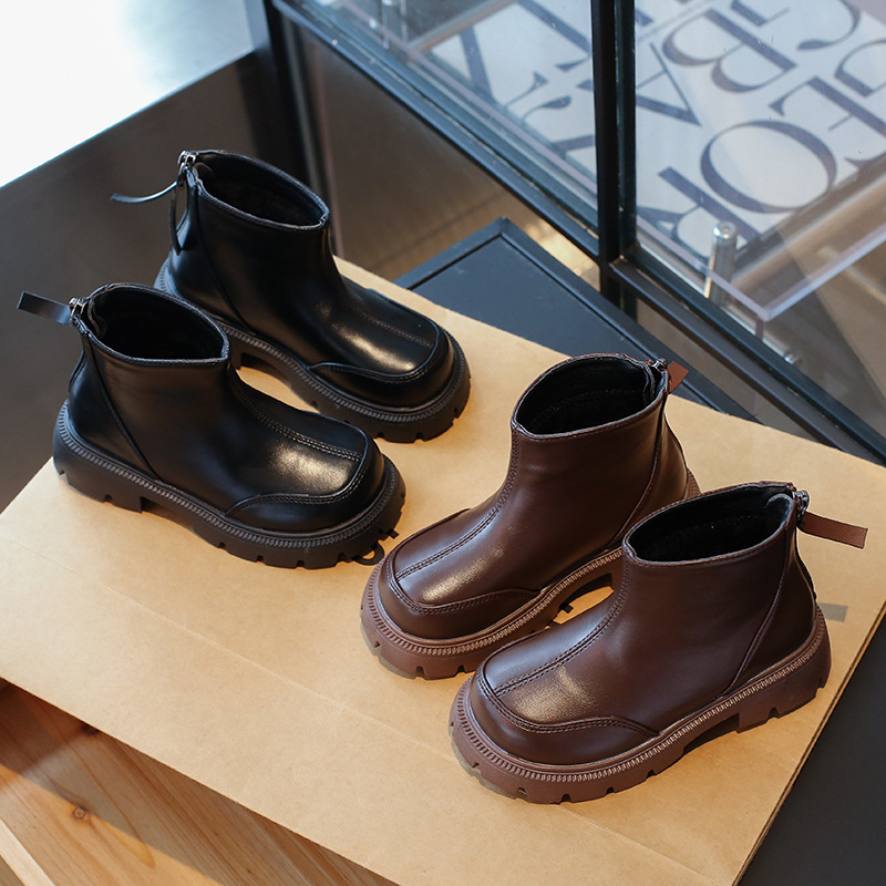 Gyerekeknek Martin csizma, magas szárú, hátul cipzár, műszőrme bélés (4-6 évesek, brit stílus, csúszásmentes gumitalp)