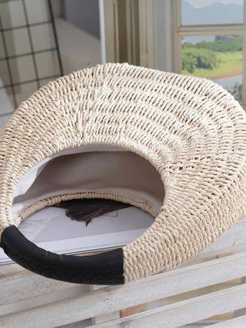 Slamnata pletena torba, gradska jednostavnost, ovalni oblik, unutarnja džep za dokumente