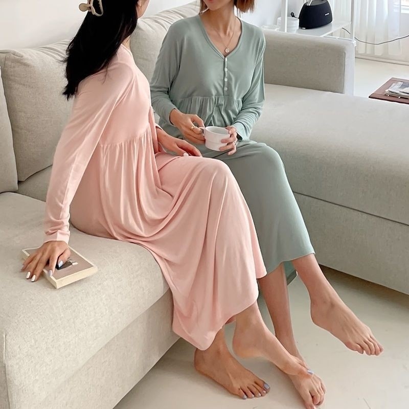 Trudnička haljina s V izrezom, dugi rukavi, modalni materijal, otvor za dojenje, midi patchwork suknja