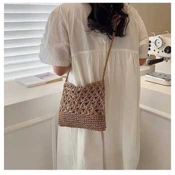 Crossbody torba od papira pletene, mala kvadratna forma, urban stil jednostavnosti, podstava od poliestera, otvoreni džep