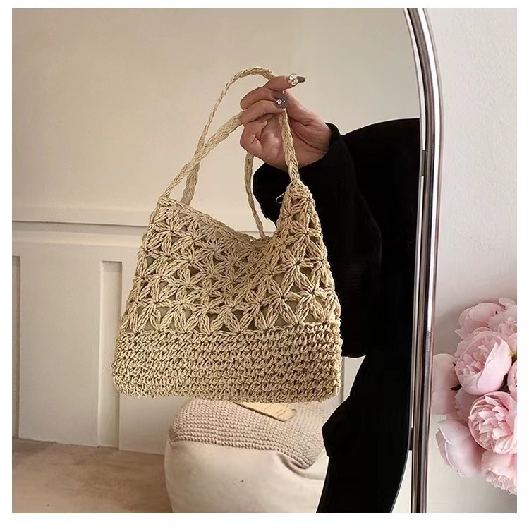 Crossbody torba od papira pletene, mala kvadratna forma, urban stil jednostavnosti, podstava od poliestera, otvoreni džep