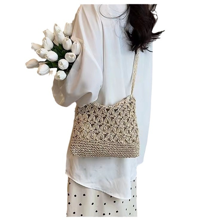 Crossbody torba od papira pletene, mala kvadratna forma, urban stil jednostavnosti, podstava od poliestera, otvoreni džep