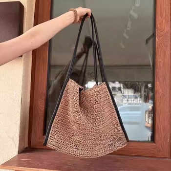 Slamnata pleteni torba – gradski jednostavan stil, materijal: papir, horizontalan kvadratni oblik, magnetska kopča, džep za telefon