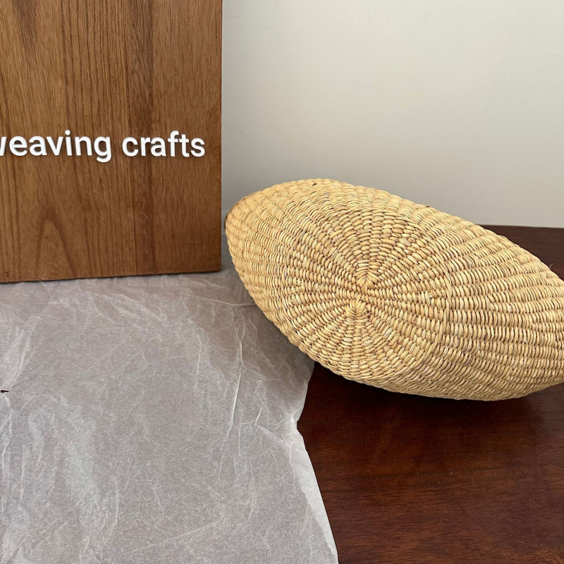 Tote torba od slame sa zatvaračem, platnena podstava, ovalni oblik, unutarnji džep za telefon