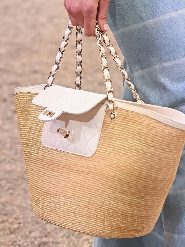 Torba košara od slame s lancem, PU materijal, oblik školjke, zaključavanje, pretinac za telefon i ID karticu
