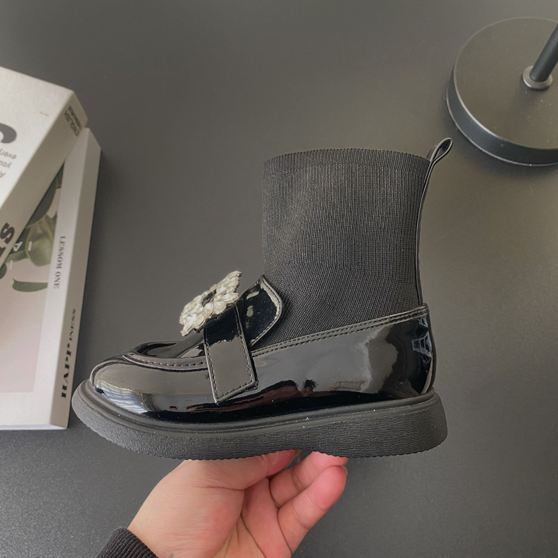 Dječje martinske čizme, niski kroj, gornji dio od mikrovlaknaste kože, gumena potplata, PU ulošak, pogodné za zimu, jesen i proljeće