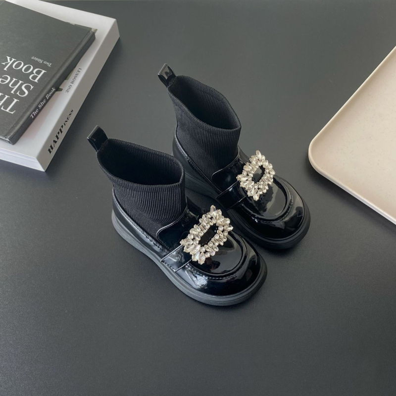 Dječje martinske čizme, niski kroj, gornji dio od mikrovlaknaste kože, gumena potplata, PU ulošak, pogodné za zimu, jesen i proljeće