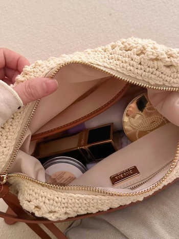 Unisex tote torba od slame, magnetsko zatvaranje, poliester podstava, brend 002, proljeće 2025