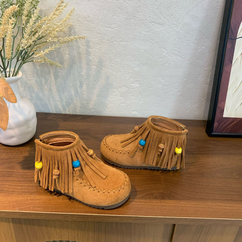 Dječje čizme s resicama, gornji dio od sintetičkog vlakna, gumeni potplat, stražnji zatvarač, srednja visina čizme