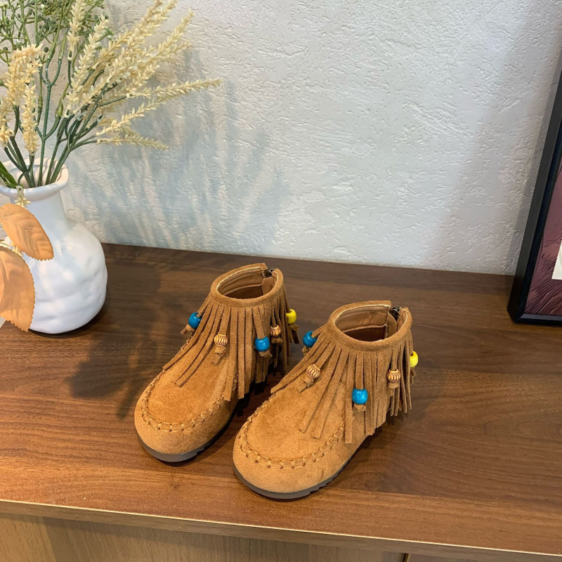 Dječje čizme s resicama, gornji dio od sintetičkog vlakna, gumeni potplat, stražnji zatvarač, srednja visina čizme