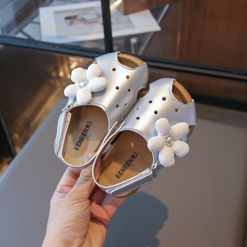 Dječje sandale Birkenstock stil, prozračni perforirani gornji dio sa motivom suncokreta, zatvoren vrh, Velcro kopča, umjetna koža, TPR đon, za uzrast 1–3 i 4–6 godina, ljeto 2025