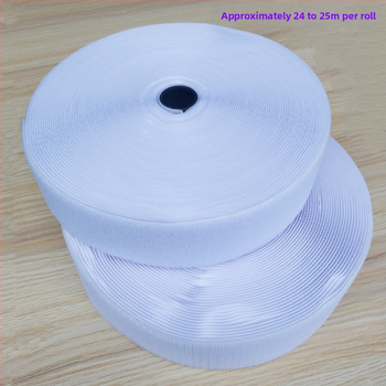 Bandă Velcro pentru fixare la cusut pe haine, încălțăminte și pălării; 50% nylon + 50% poliester.