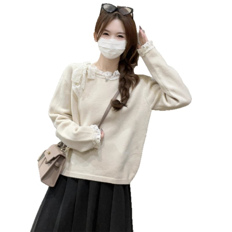 Свитер от Arctic fleece, кръгло деколте, дълги ръкави, свободна кройка, едноцветен модел