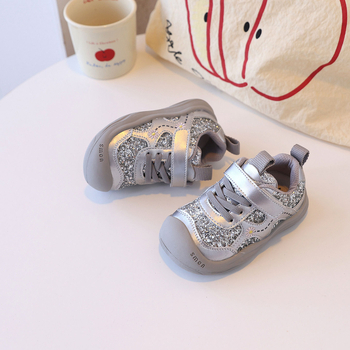 Детски спортни обувки за момичета — есен 2025, велкро закопчаване, микрофибърна горна част, гумена подметка, устойчиви на износване