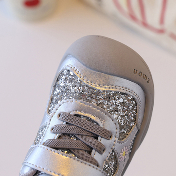 Детски спортни обувки за момичета — есен 2025, велкро закопчаване, микрофибърна горна част, гумена подметка, устойчиви на износване