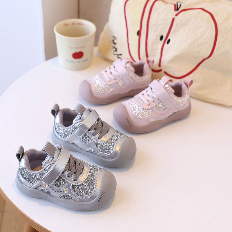 Детски спортни обувки за момичета — есен 2025, велкро закопчаване, микрофибърна горна част, гумена подметка, устойчиви на износване