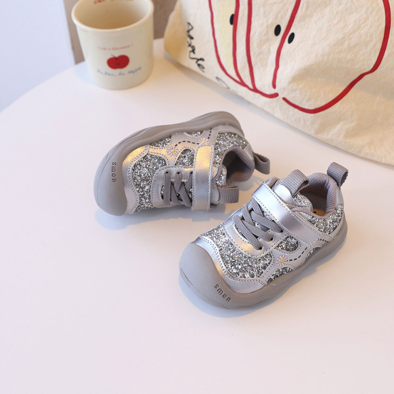 Детски спортни обувки за момичета — есен 2025, велкро закопчаване, микрофибърна горна част, гумена подметка, устойчиви на износване