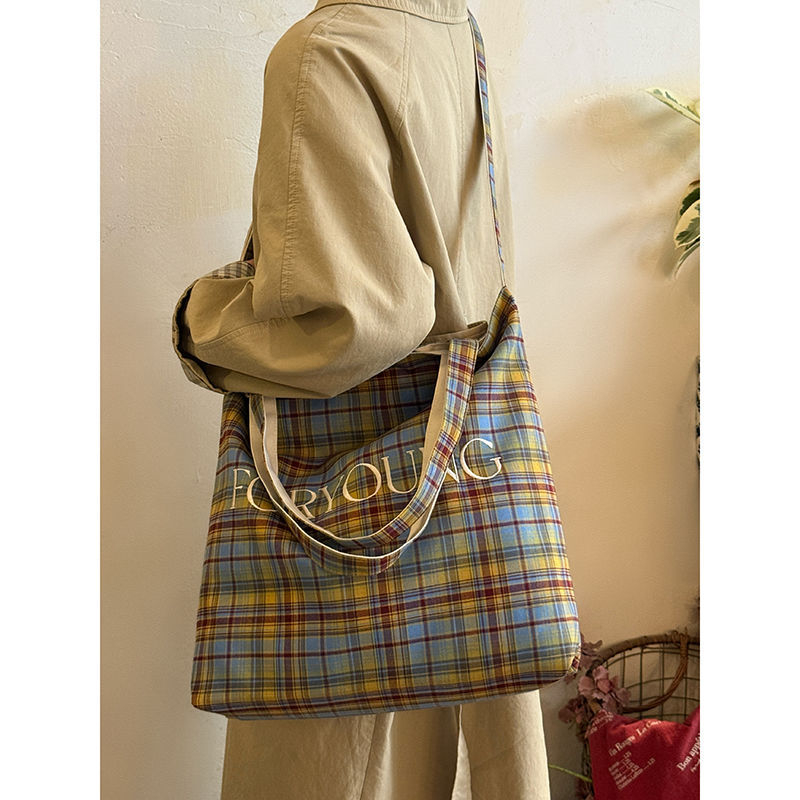 Geantă tote din canvas pentru femei, formă orizontală pătrată, buzunar patch interior, o curea de umăr, lansare toamna 2025